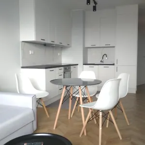  Apartament Airport 3rooms New With Parking